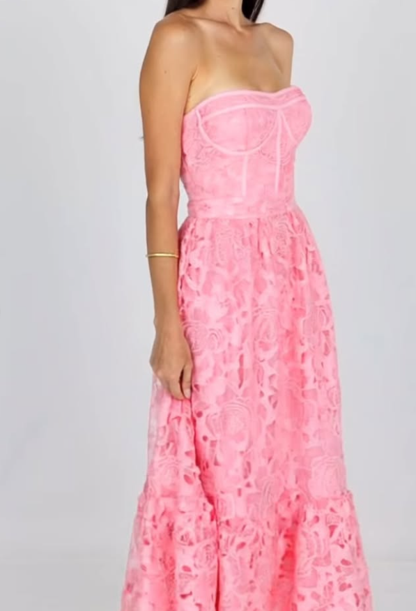 EMBROIDERY ELEGANT DRESS