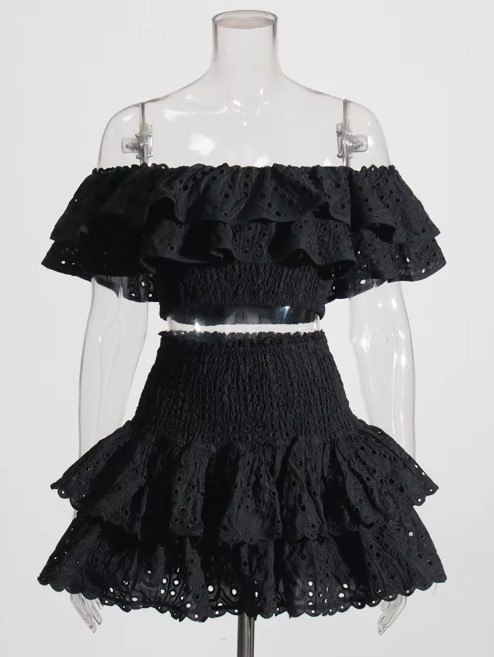 VACAY EMBROIDERY OFF SHOULDER MINI COORD