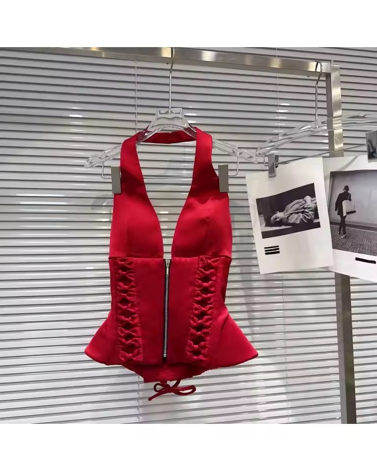 KLOE RED SATIN CORSET TOP.