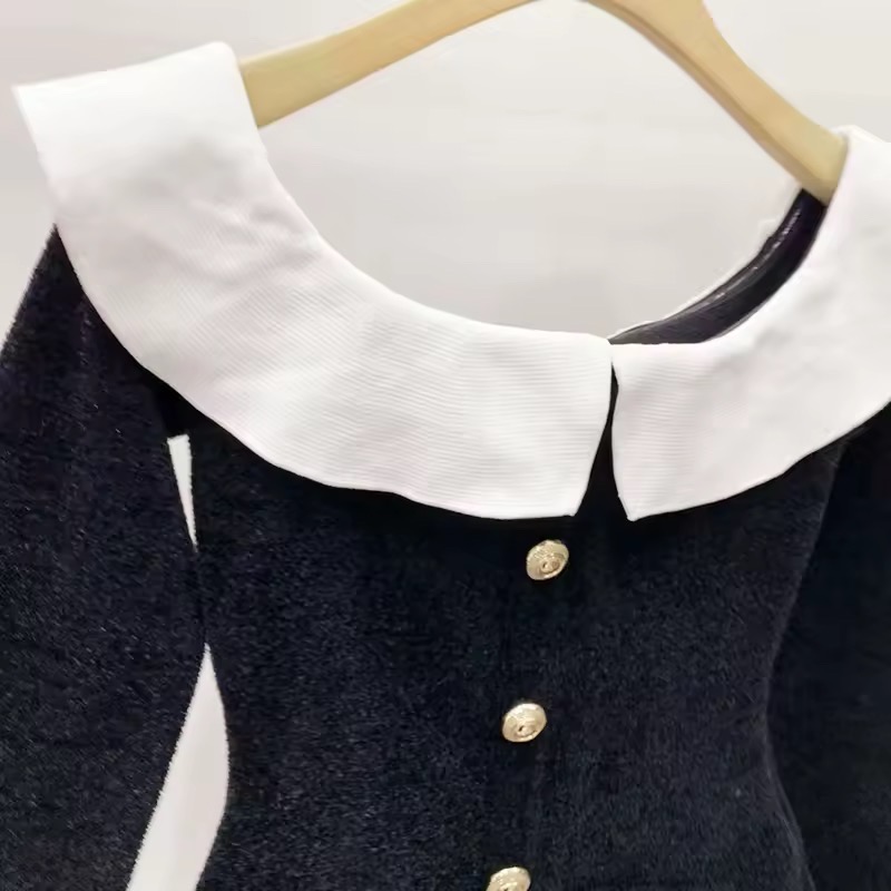 OFF SHOULDER RUFFLE KNIT TOP