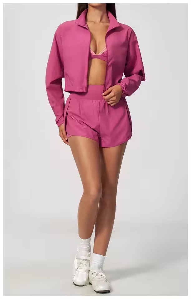 LONG SLEEVES ZIPPER JACKET AND HIGH WAISTS CASUAL SHORTS