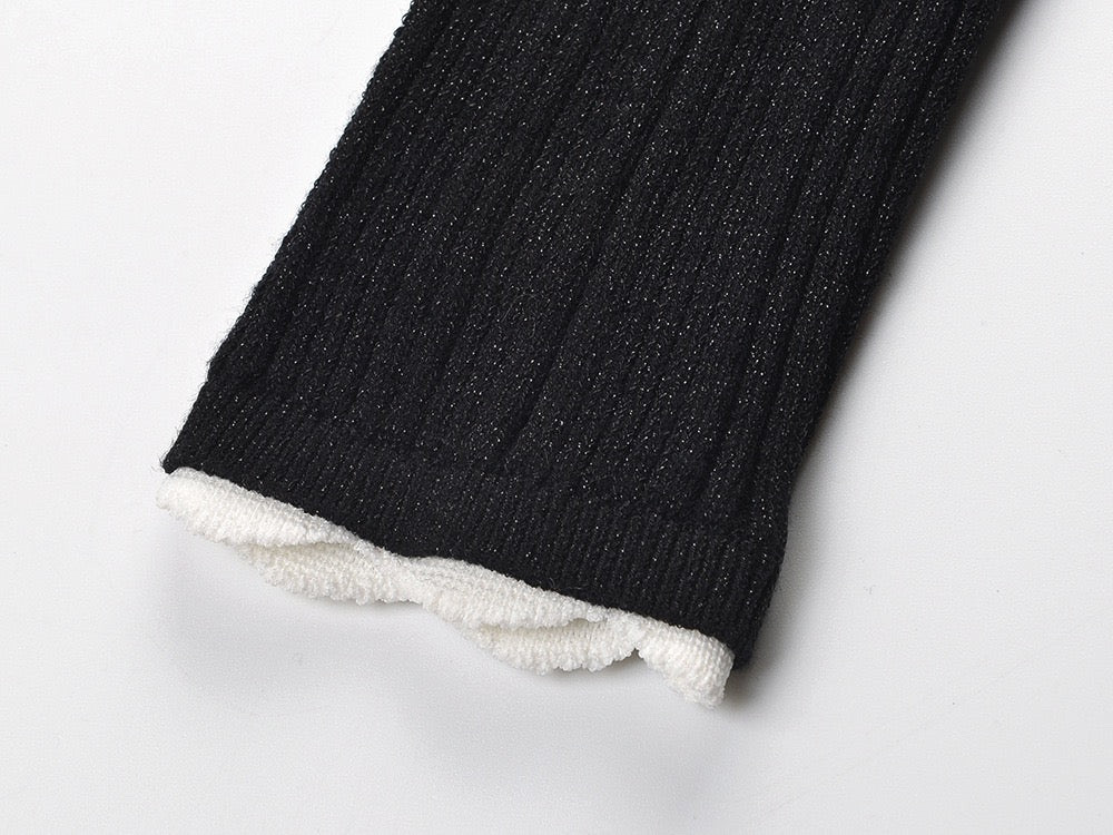 HIGH END NECK V-NECK KNITTED BELTED DRESS