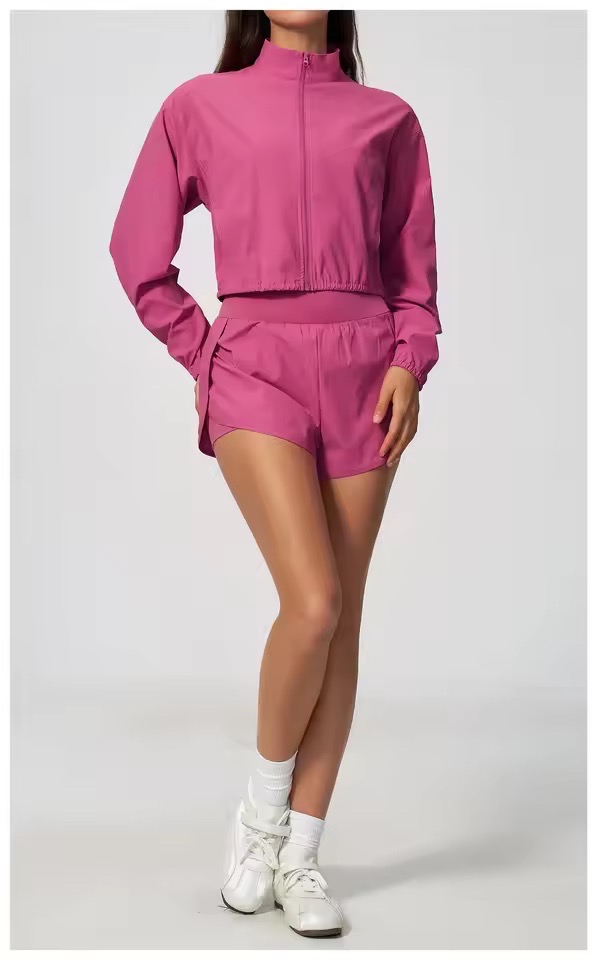 LONG SLEEVES ZIPPER JACKET AND HIGH WAISTS CASUAL SHORTS