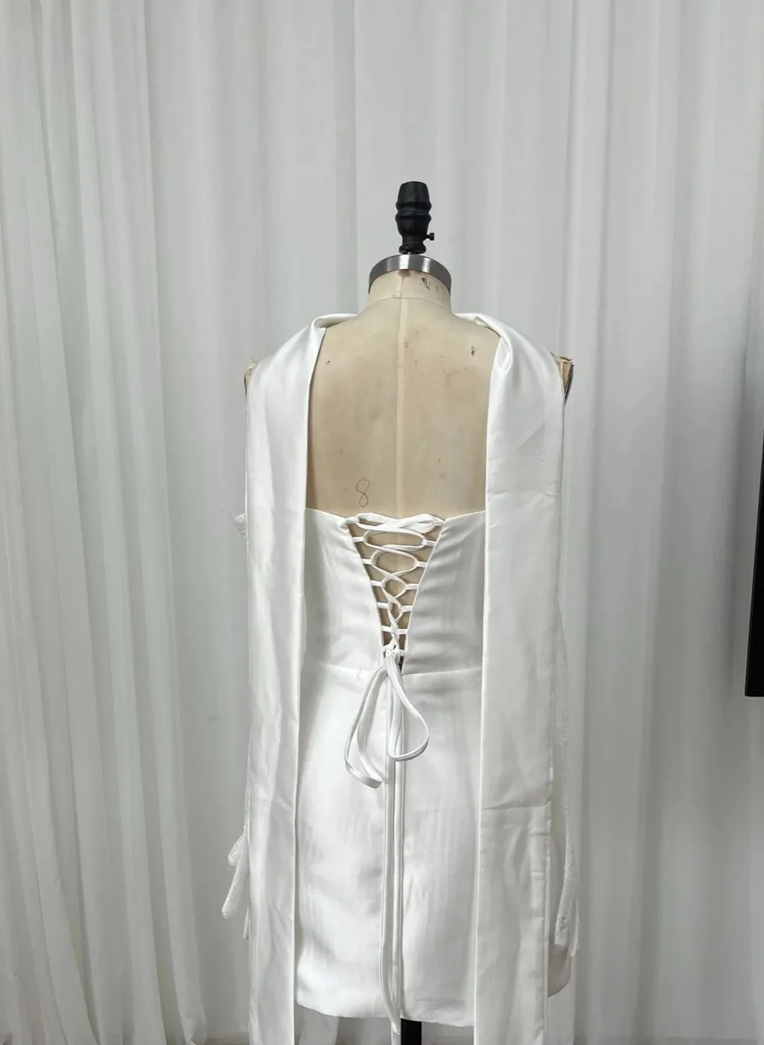 SATIN CORSET LACE DETAILED DRESS WITH GLOVES AND SCARF