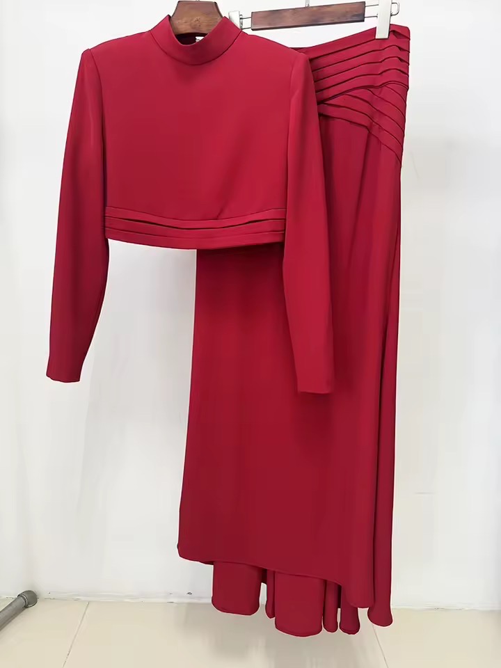 LONG SLEEVES CROP TOP AND SKIRT SET