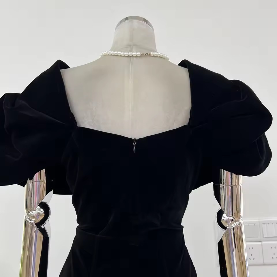 STRAPLESS VELVET BARDOT DRESS