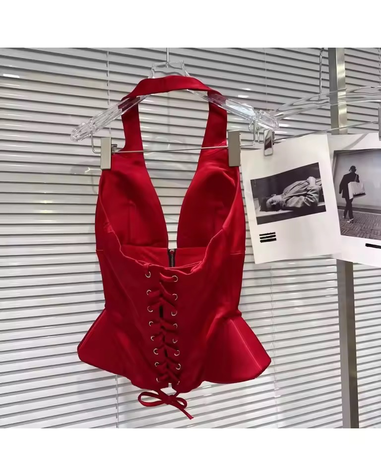 KLOE RED SATIN CORSET TOP.