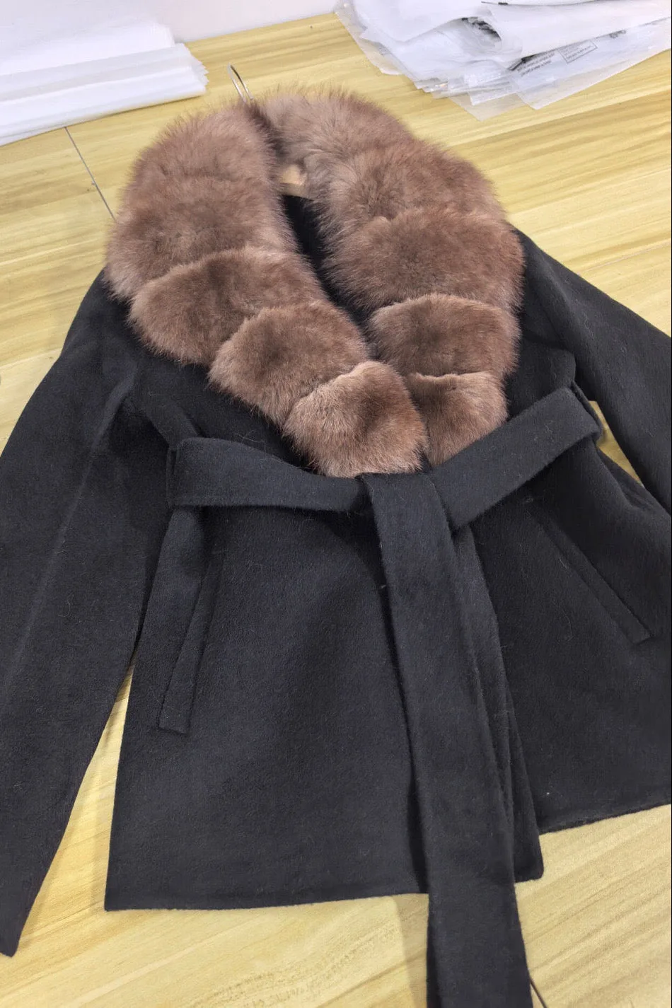 REAL FOX FURR COLLAR BELTED COAT