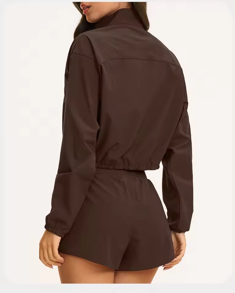 LONG SLEEVES ZIPPER JACKET AND HIGH WAISTS CASUAL SHORTS
