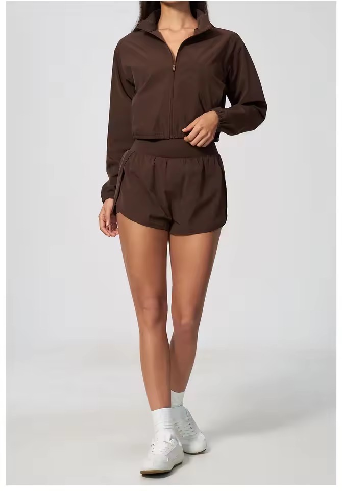 LONG SLEEVES ZIPPER JACKET AND HIGH WAISTS CASUAL SHORTS